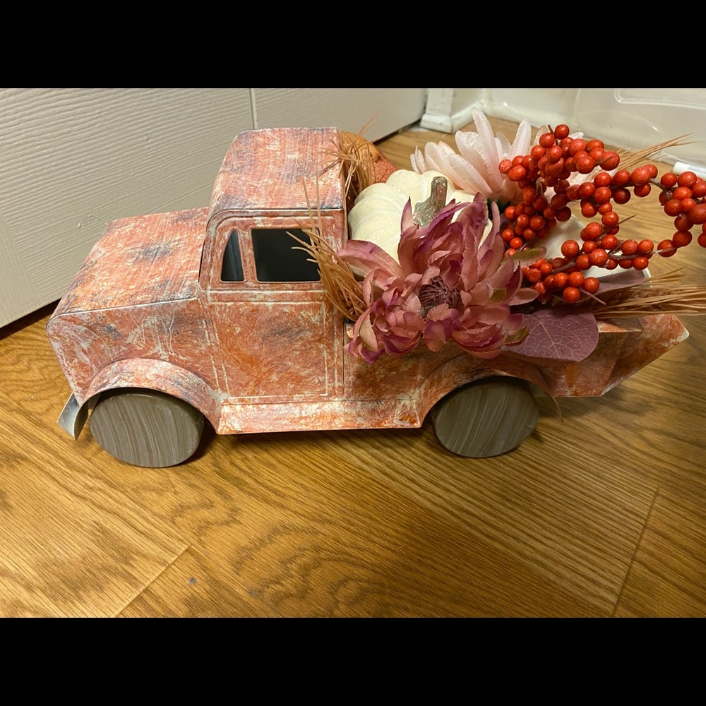 Gorgeous old fashioned truck~Brand new!!!
